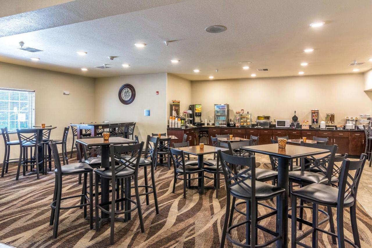 Cobblestone Hotel & Suites - Erie Luaran gambar