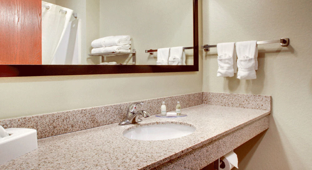 Cobblestone Hotel & Suites - Erie Luaran gambar