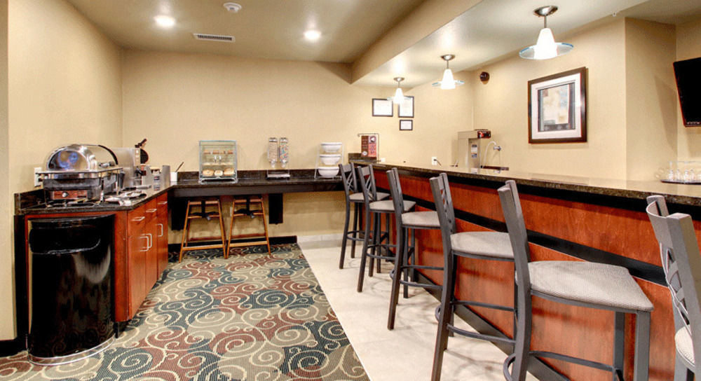 Cobblestone Hotel & Suites - Erie Luaran gambar